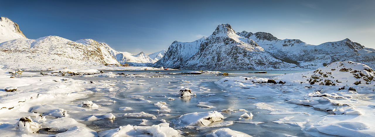 #150142-1 - Frozen Flakstadpollen, Lofoten Islands, Norway