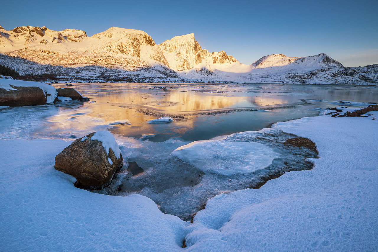 #150177-1 - Frozen Flakstadpollen, Lofoten Islands, Norway