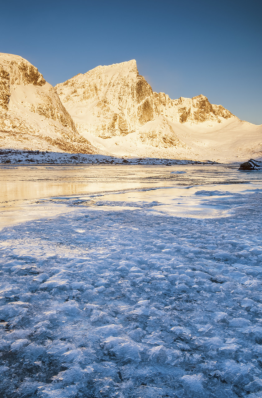 #150178-1 - Frozen Flakstadpollen, Lofoten Islands, Norway