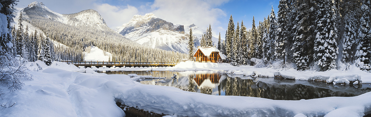 #150563-1 - Emerald Lake Lodge in Winter, Yoho National Park, British Columbia, Canada