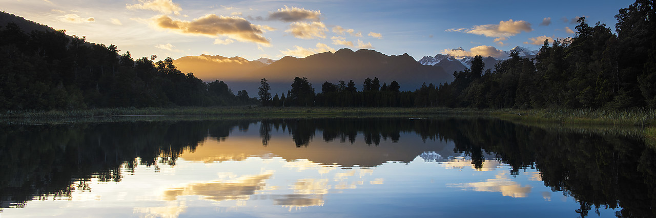 #160231-1 - Lake Matheson at Sunrise, New Zealand