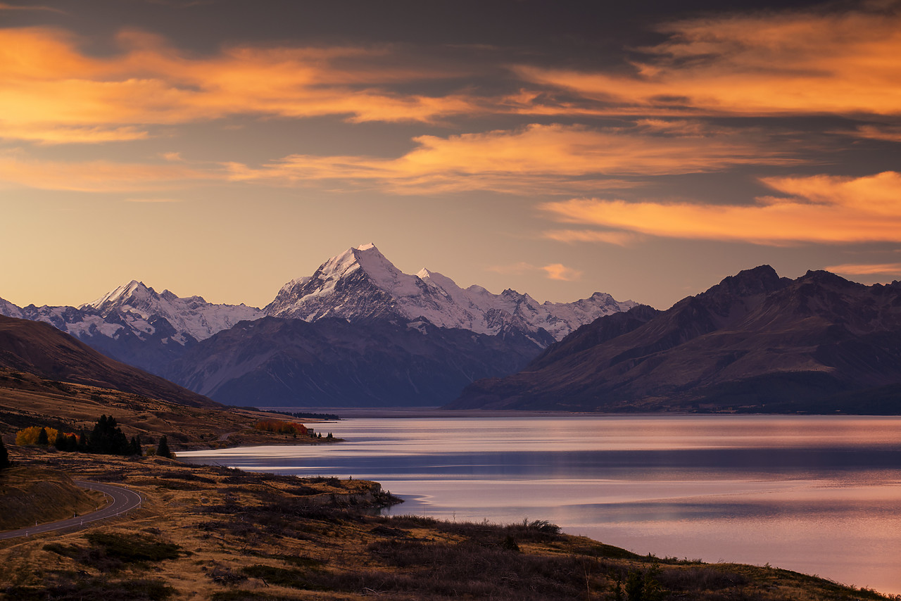 #160254-1 - Mt. Cook & Lake Pukaki at Sunset, Pete's Lookout, New Zealand