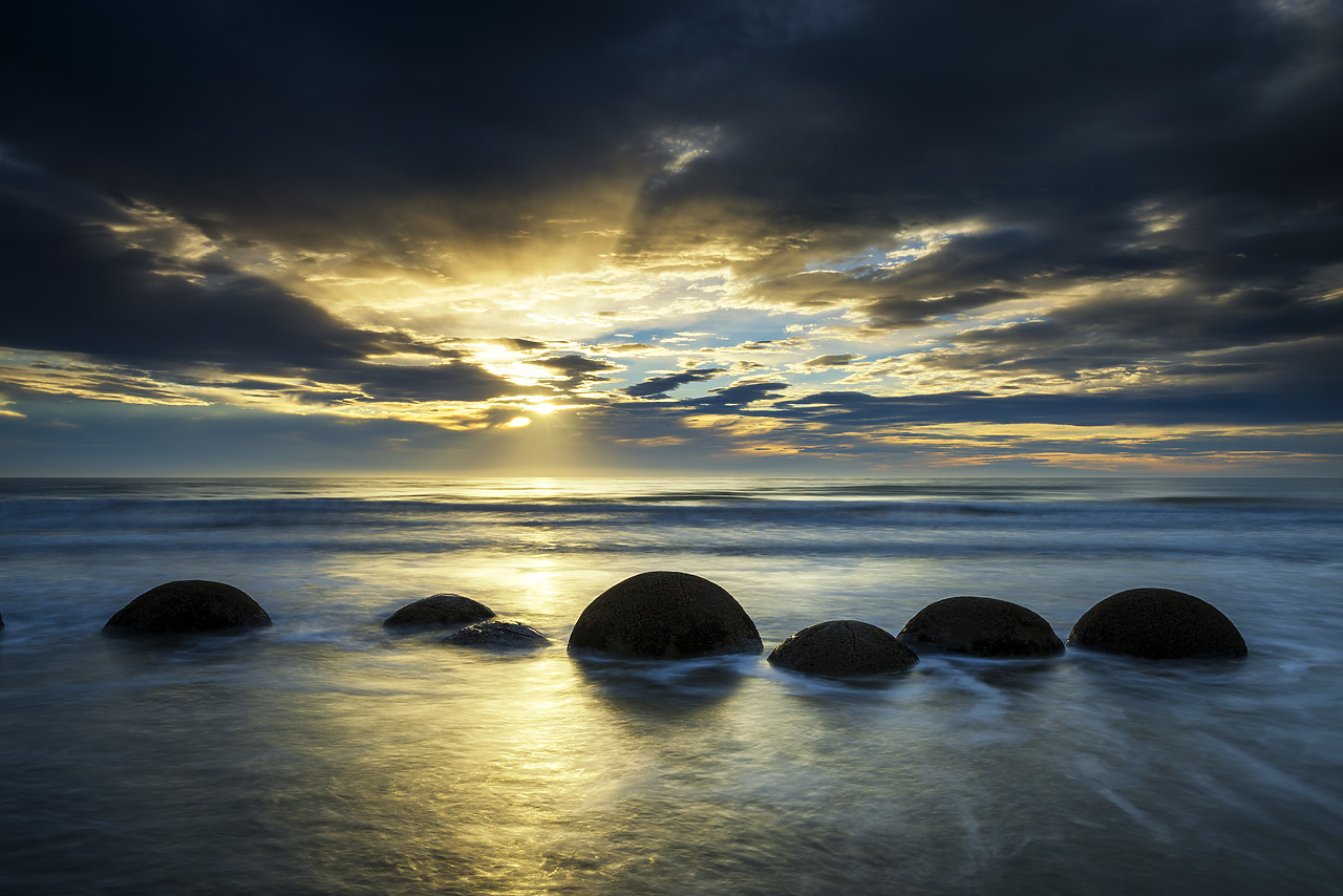 #160268-1 - Moeraki Boulders at Sunrise, Otago Coast, New Zealand