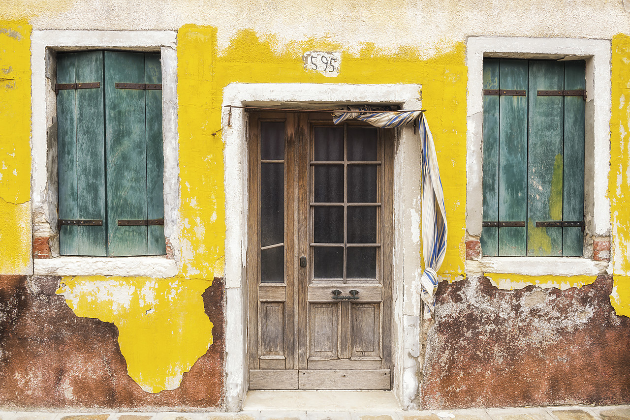 #160329-1 - Old Door & Green Shutters, Burano, Venice, Italy