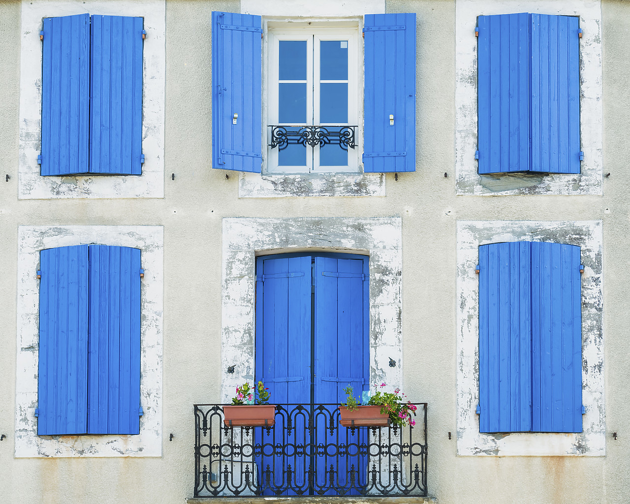 #160340-1 - Blue Window Shutters & Door, Languedoc, France