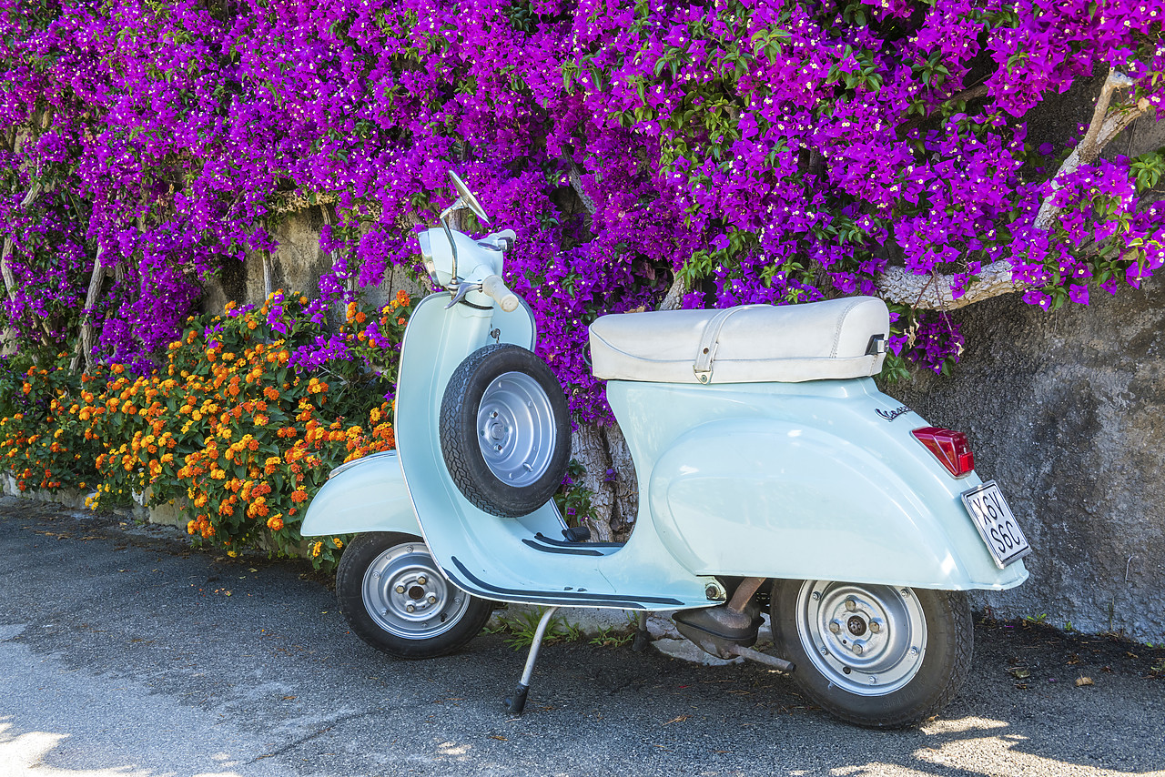 #160343-1 - Classic Vespa, Italy