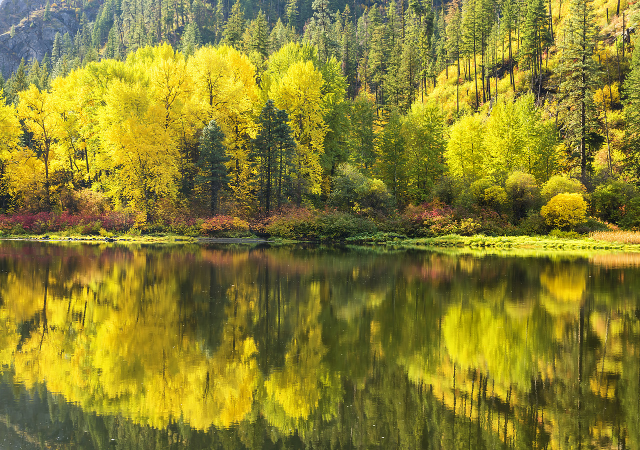 #170583-1 - Jolanda Lake Reflections in Autumn, Wenatchee National Forest, Washington, USA