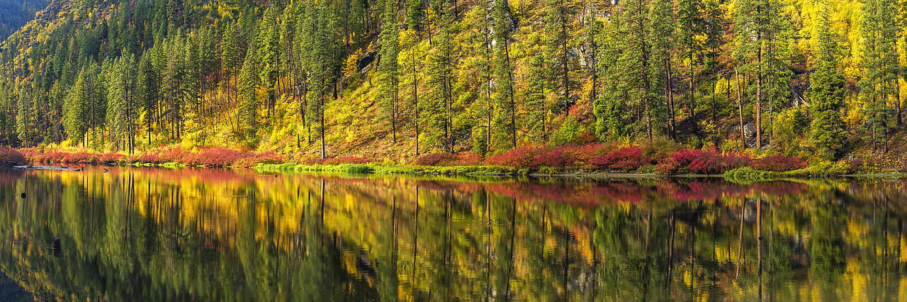 #170586-1 - Jolanda Lake Reflections in Autumn, Wenatchee National Forest, Washington, USA