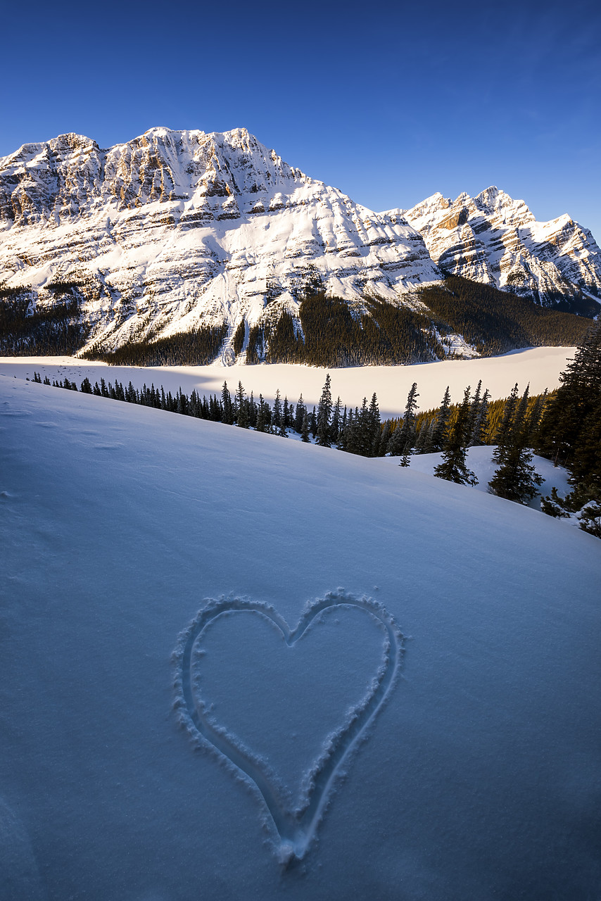 #180053-1 - Peyto Lake in Winter, Banff National Park, Aberta, Canada