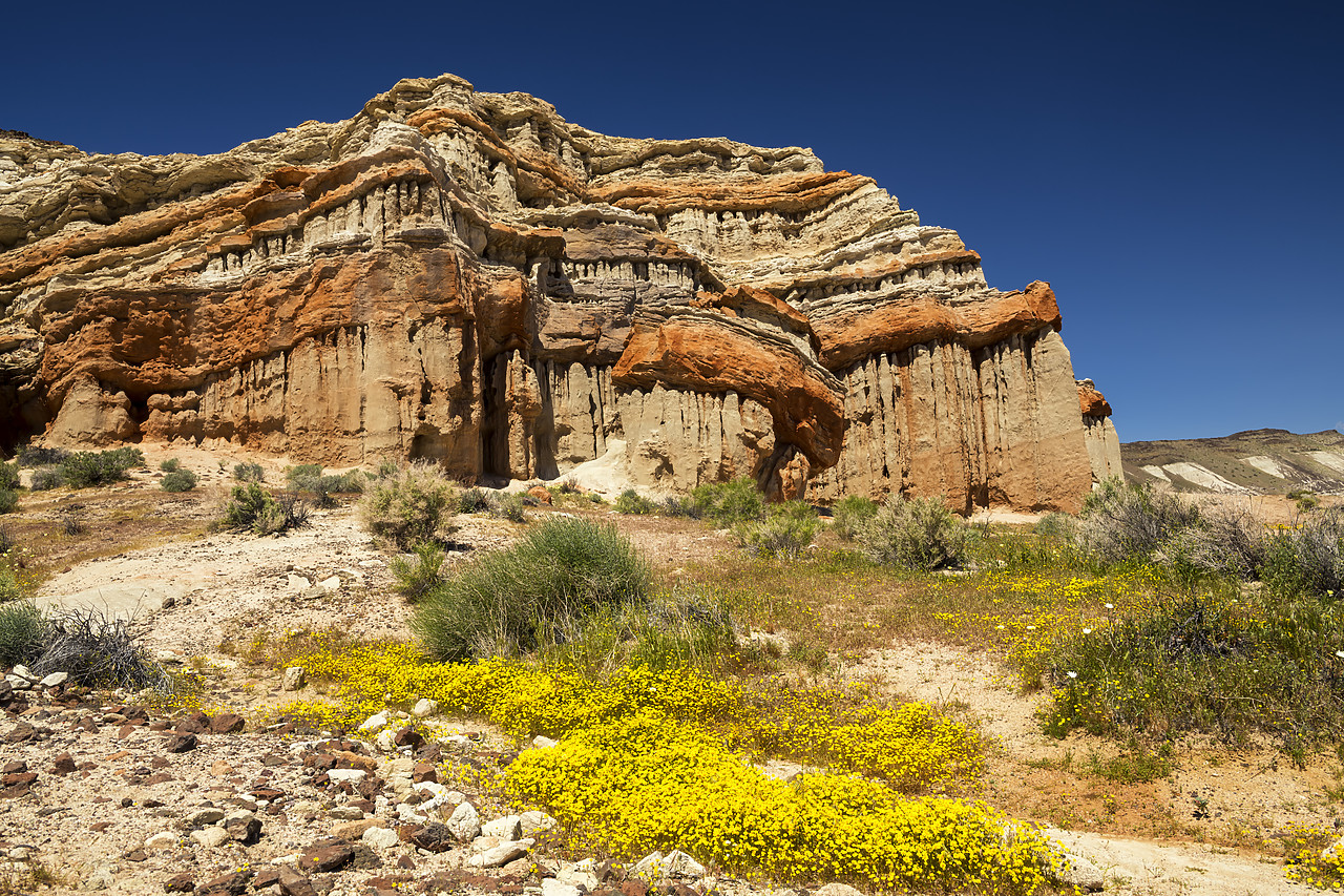 #190125-1 - Unusual Rock Formations, Red Rock State Park, California, USA