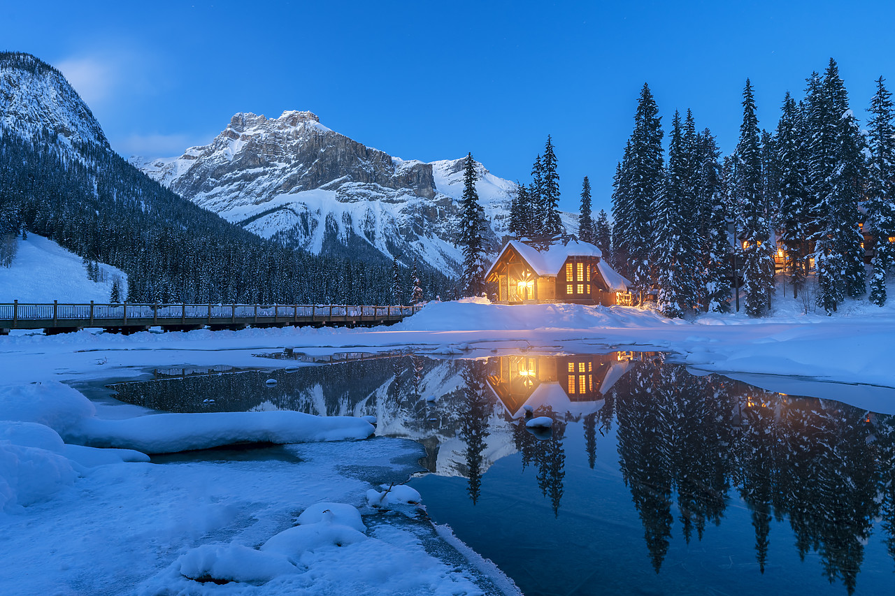 #190148-1 - Winter Chalet at Night, Emerald Lake, British Columbia, Canada