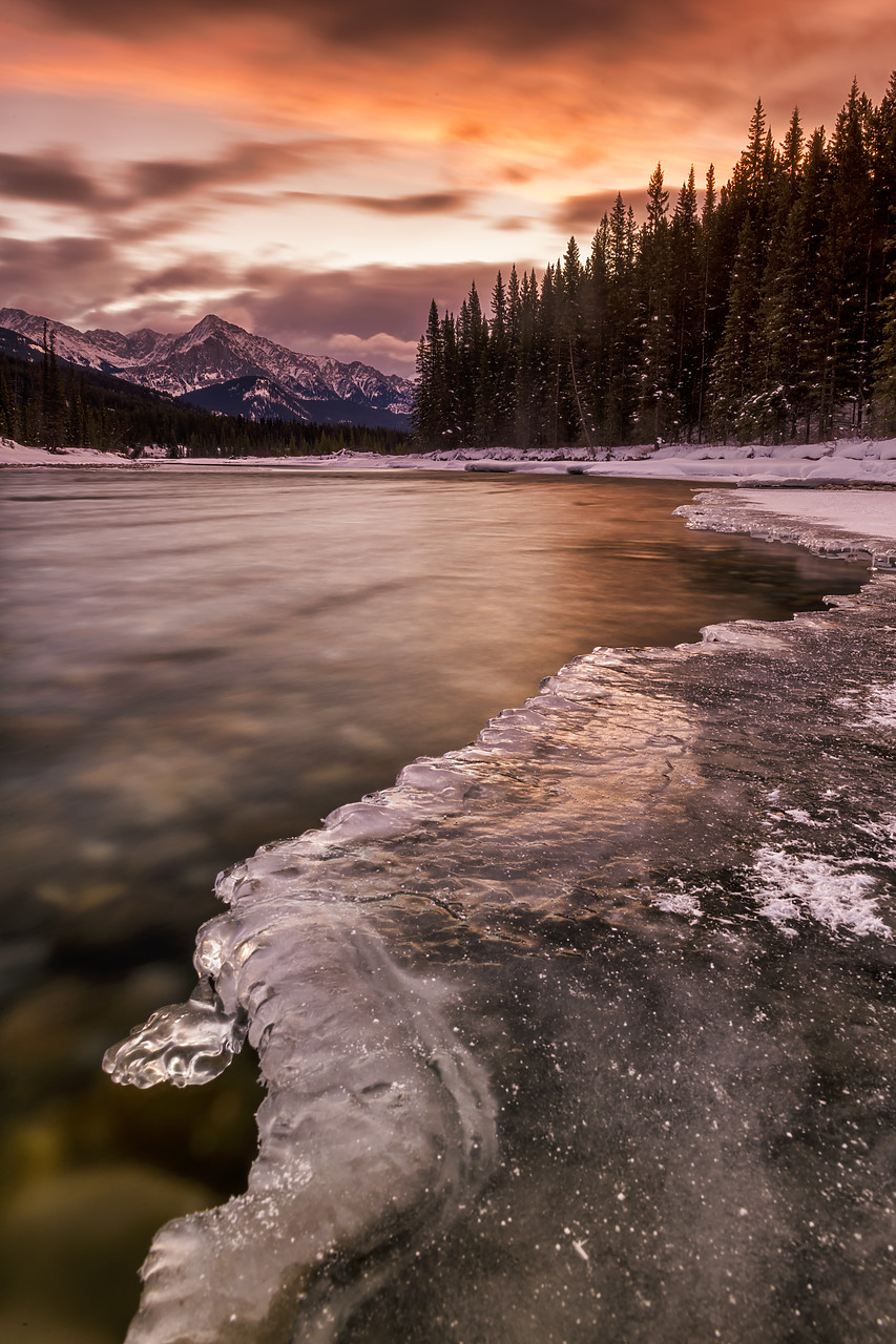 #190165-1 - Bow River at Sunrise in Winter, Banff National Park, Alberta, Canada