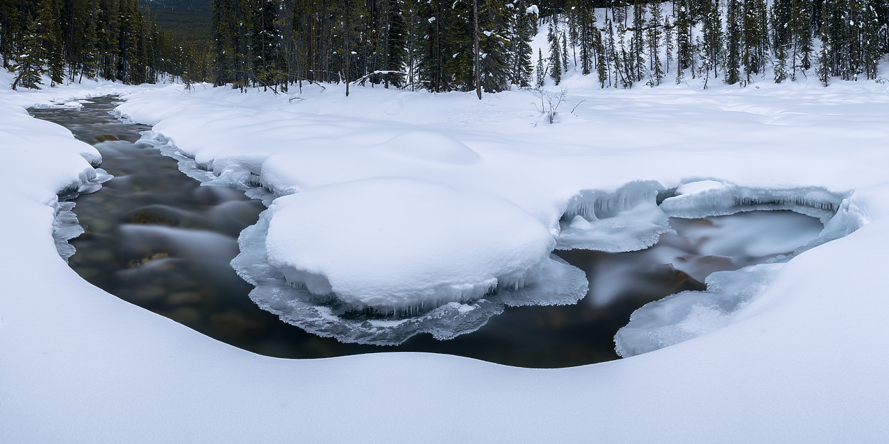 #190172-1 - Sunwapta River in Winter,  Alberta, Canada