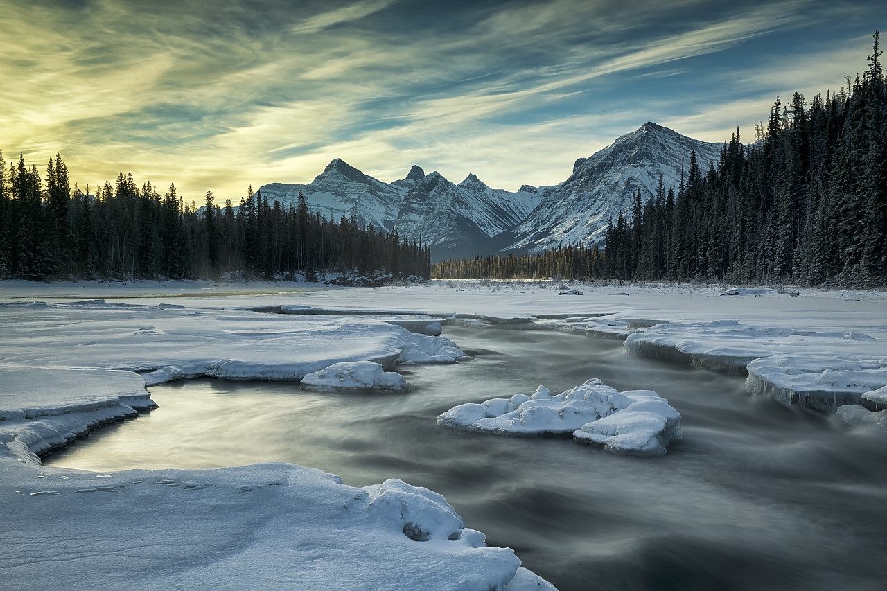 #190182-1 - Athabasca River in Winter, Alberta, Canada