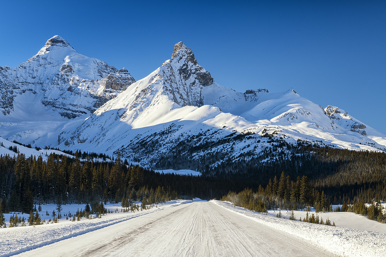 #190190-1 - Mt Athabasca & Hilda Peak, Icefields Parkway, Alberta, Canada