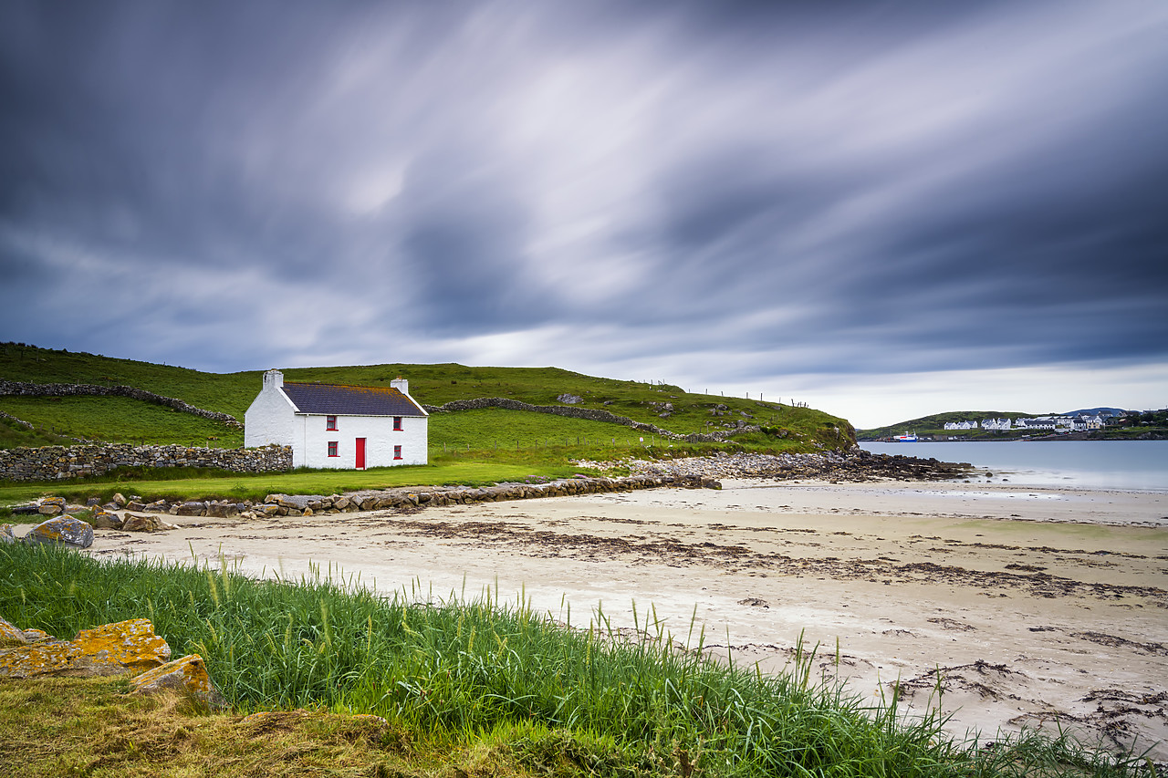 #190312-1 - Traditional Irish Cottage on a Beach, County Donegal, Ireland