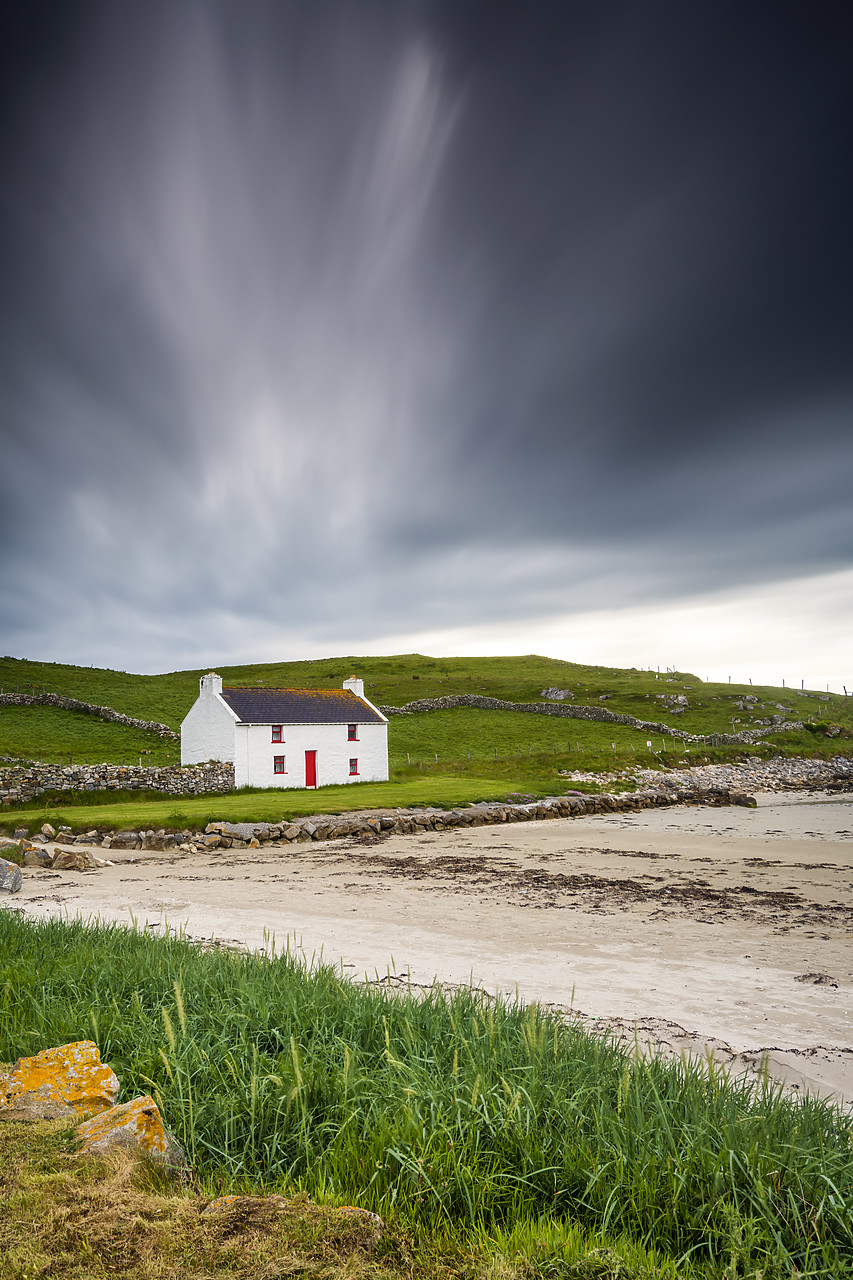 #190315-2 - Traditional Irish Cottage on a Beach, County Donegal, Ireland