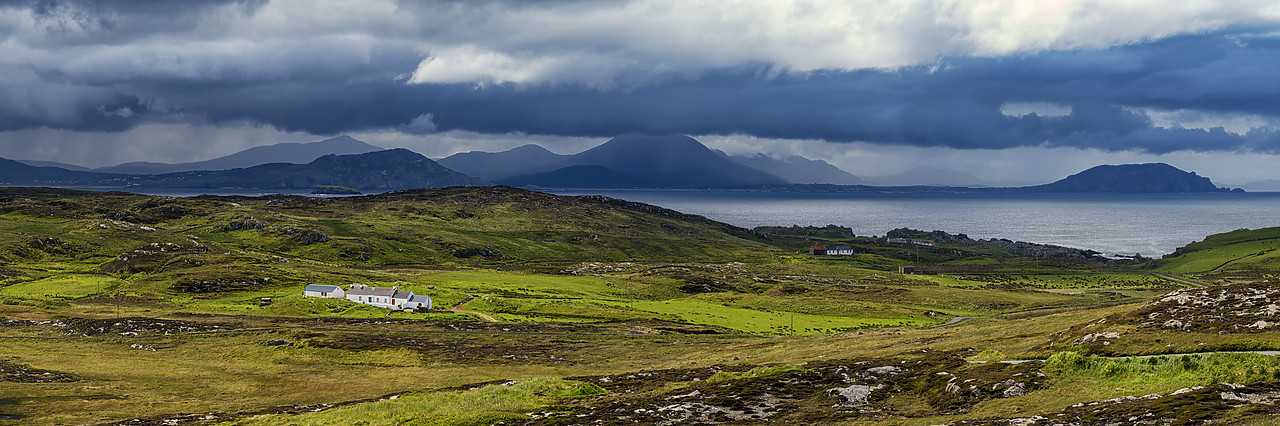 #190327-1 - Coastline near Malin Head, Co. Donegal, Ireland