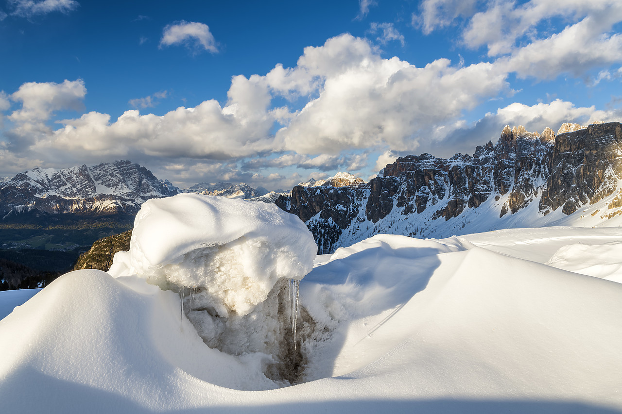 #190380-1 - Heavy Snowfall on Passo Giau, Dolomites, Belluno, Italy