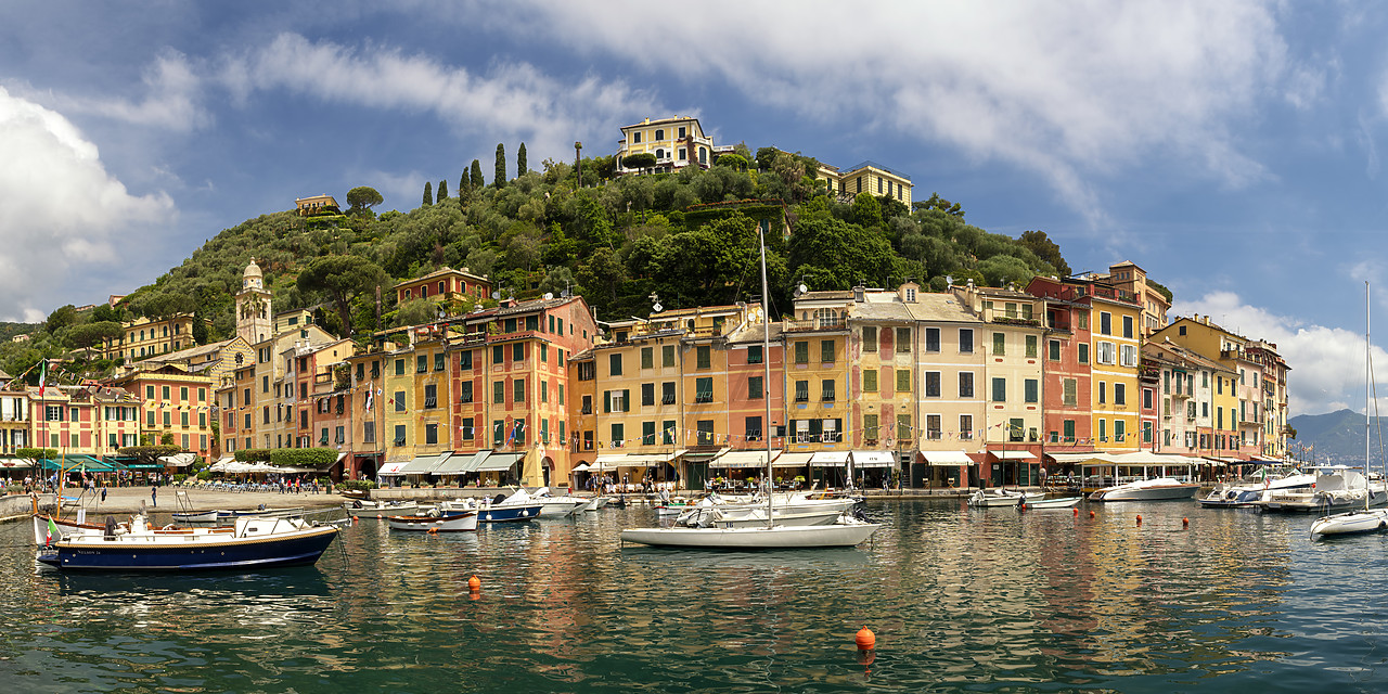 #190401-2 - Portofino, Liguria, Italy