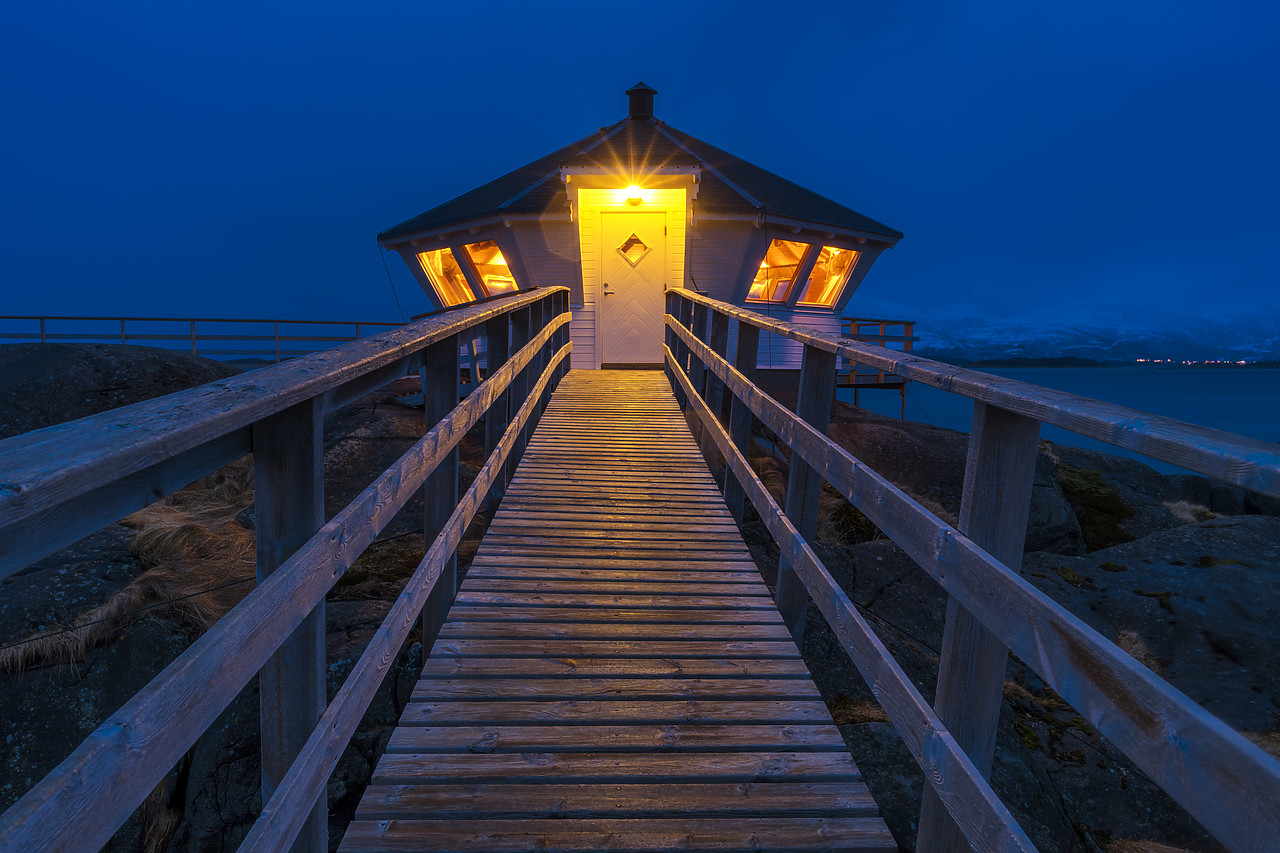 #190454-1 - The Lighthouse, Hamn, Senja, Norway