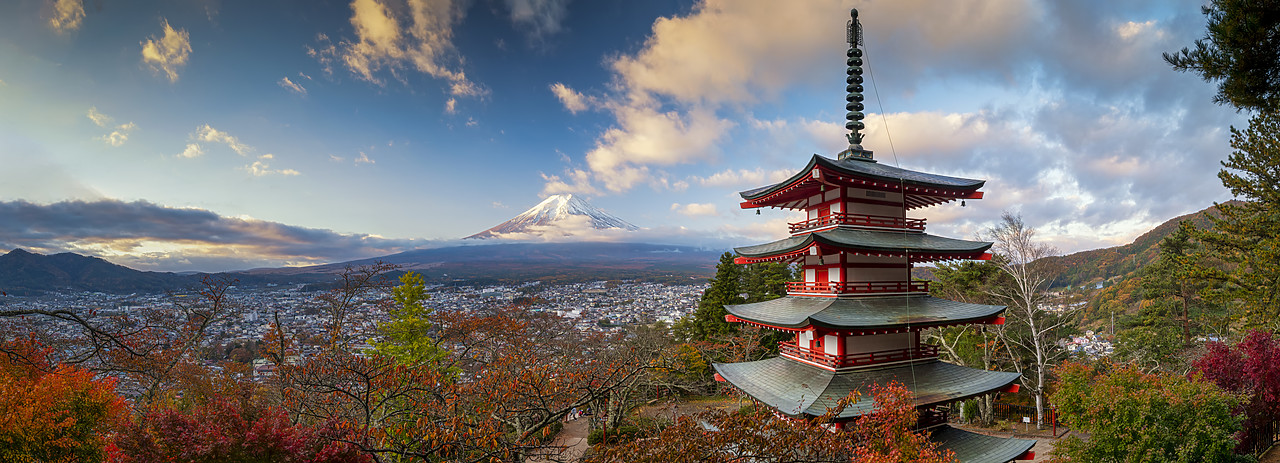 #190621-3 - Chureito Pagoda & Mt. Fuji in Autumn, Fujiyoshida, Yamanashi Prefecture, Japan