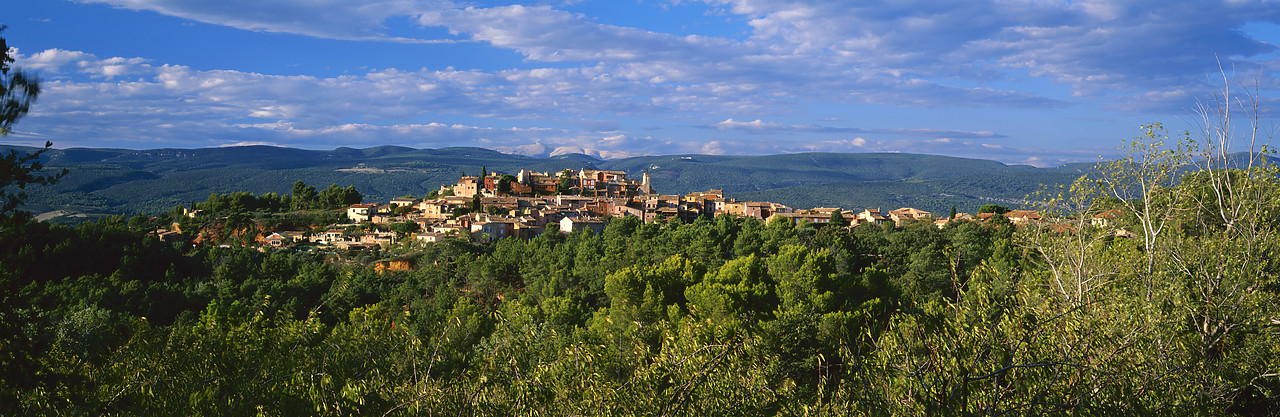 #200300-12 - Roussillon, Provence, France