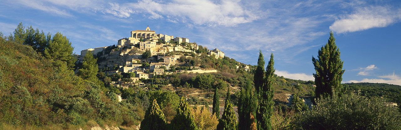 #200319-5 - Gordes, Provence, France