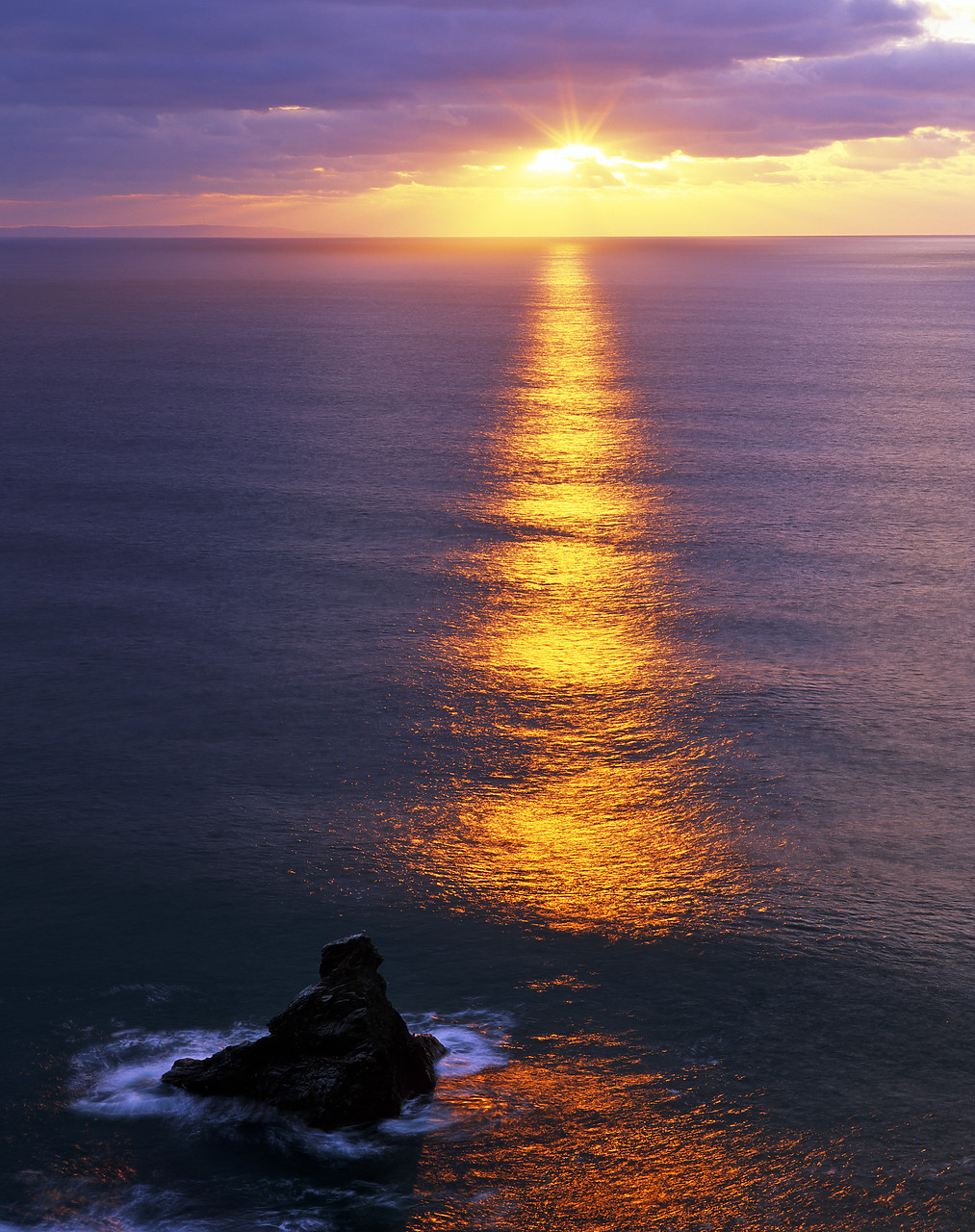 #200441-3 - Sun Gleaming off Sea, Bedruthan, Cornwall, England