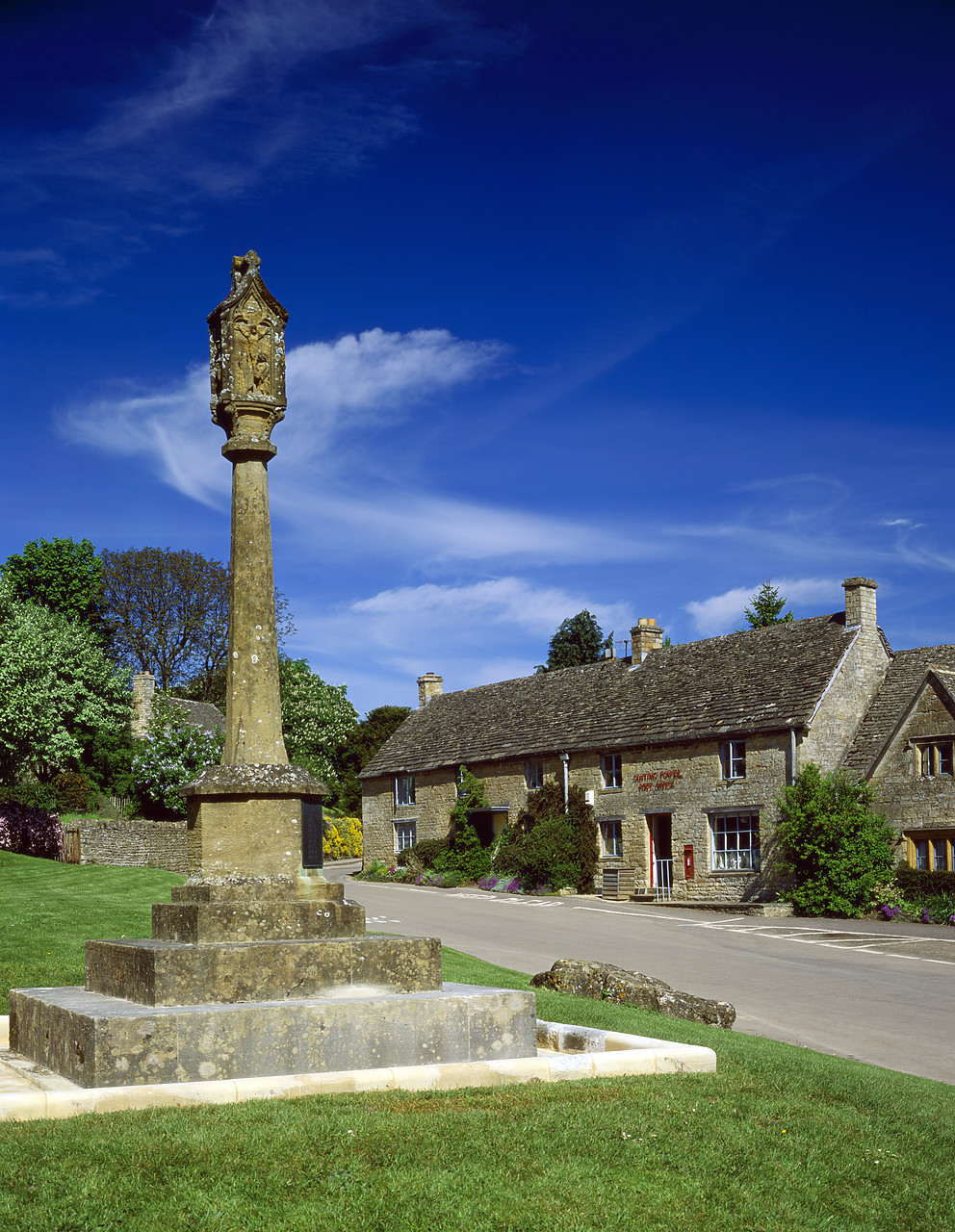 #200574-5 - War Memorial & Cottages, Guiting Power, Gloucestershire, England