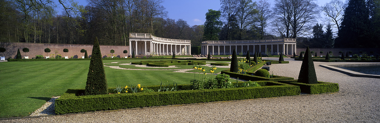 #200610-1 - Het Loo Palace Gardens, Apeldoorn, Holland