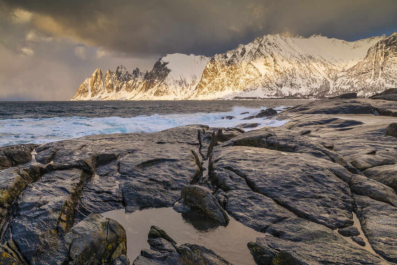 #220052-1 - Devil's Jaw, Senja, Norway