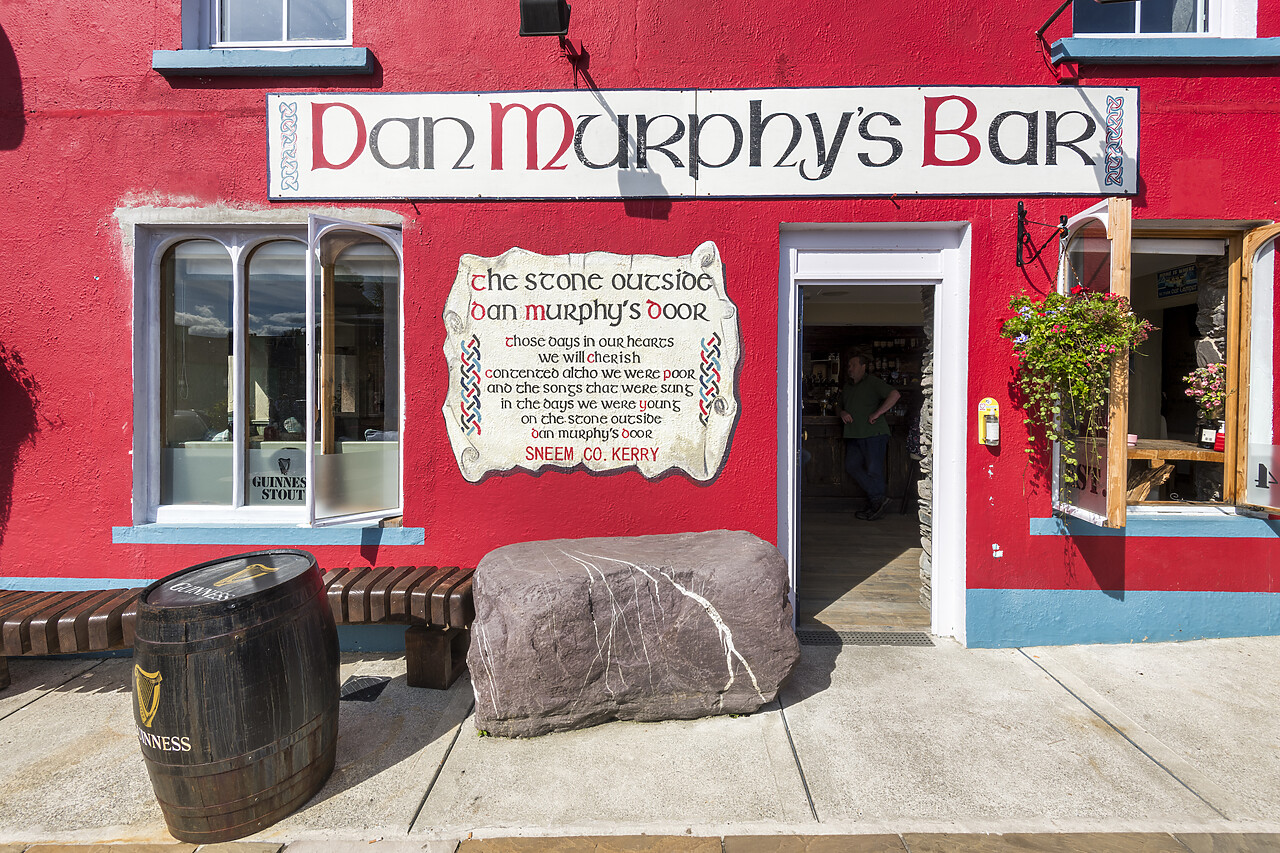 #220555-1 - Dan Murphy's Bar, Sneem, Ring of Kerry, Co. Kerry, Ireland