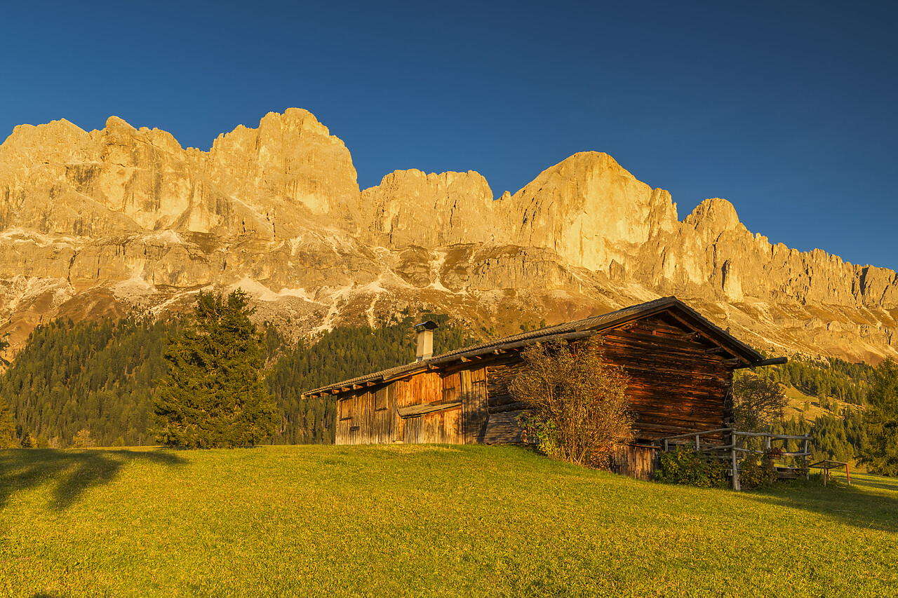 #220662-1 - Rosengarten Range, & Barn, Dolomites, Trentino-Alto Adige, Italy