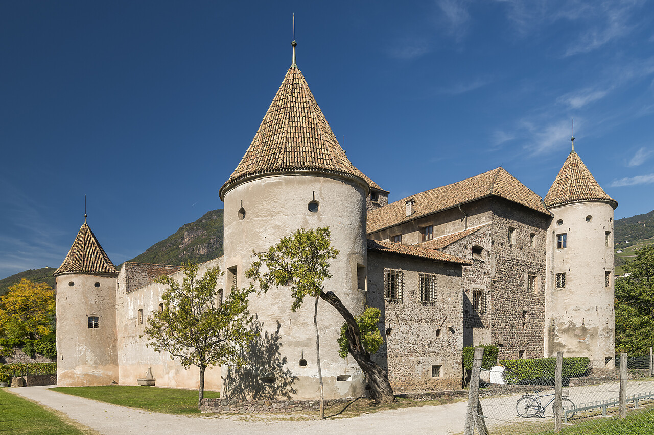 #220678-1 - Maretsch Castle (Castel Mareccio), Bolzano, South Tyrol, Italy