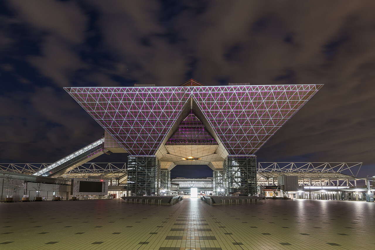 #220712-1 - Tokyo Big Sight at Night, Ariake, Tokyo, Japan