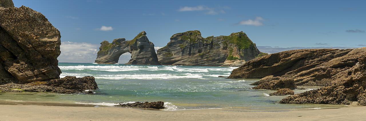 #220933-1 - Archway Islands, Wharariki Beach, Tasman Sea, South Island, New Zealand