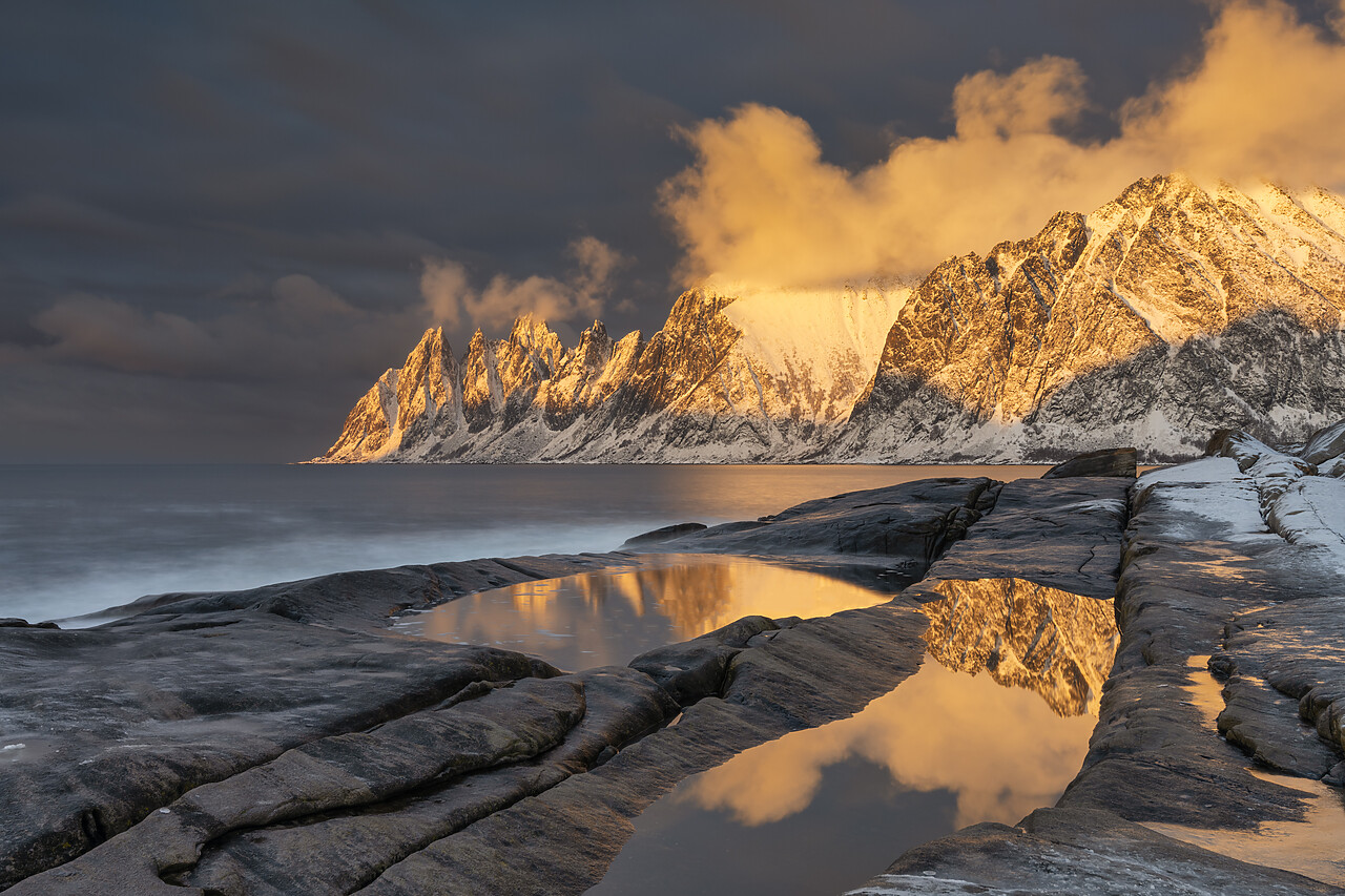 #230019-1 - Last Light on Devil's Jaw, Tungensnet, Senja, Norway