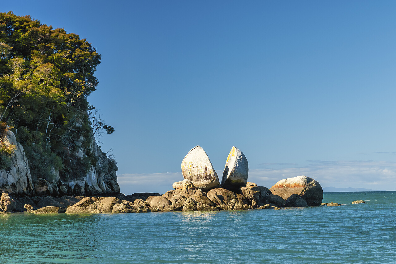 #240083-1 - Split Apple Rock, Tasman Bay,  South Island, New Zealand