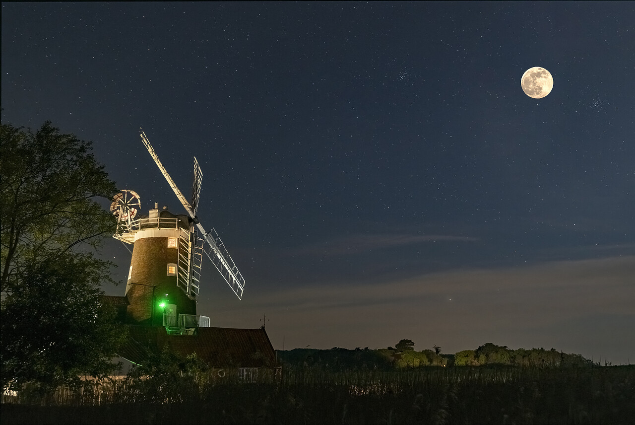 #240195-1 - Full Moon over Cley Mill, Cley-Next-The-Sea, Norfolk, England