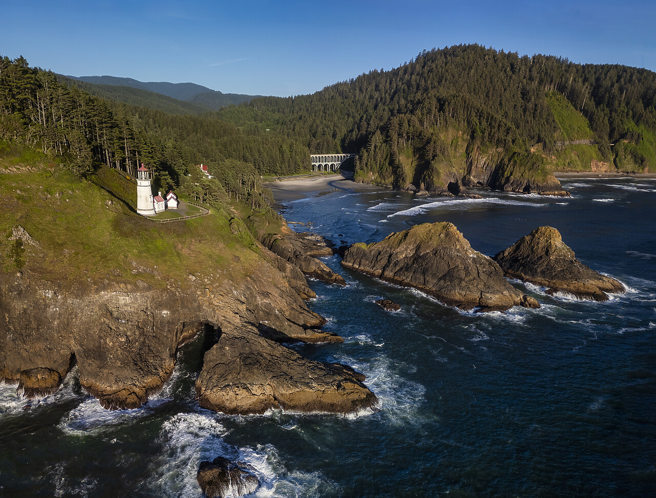 #240285-1 - Haceta Head Lighthouse & Coastline, Oregon, USA