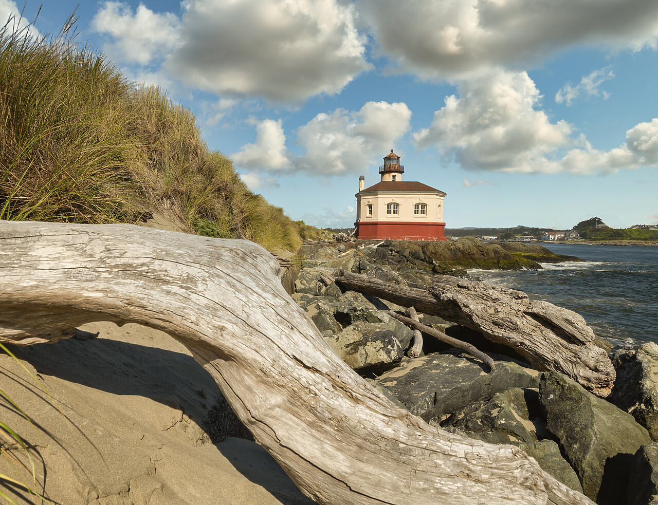 #240313-1 - Coquille River Lighthouse, Bandon, Oregon, USA