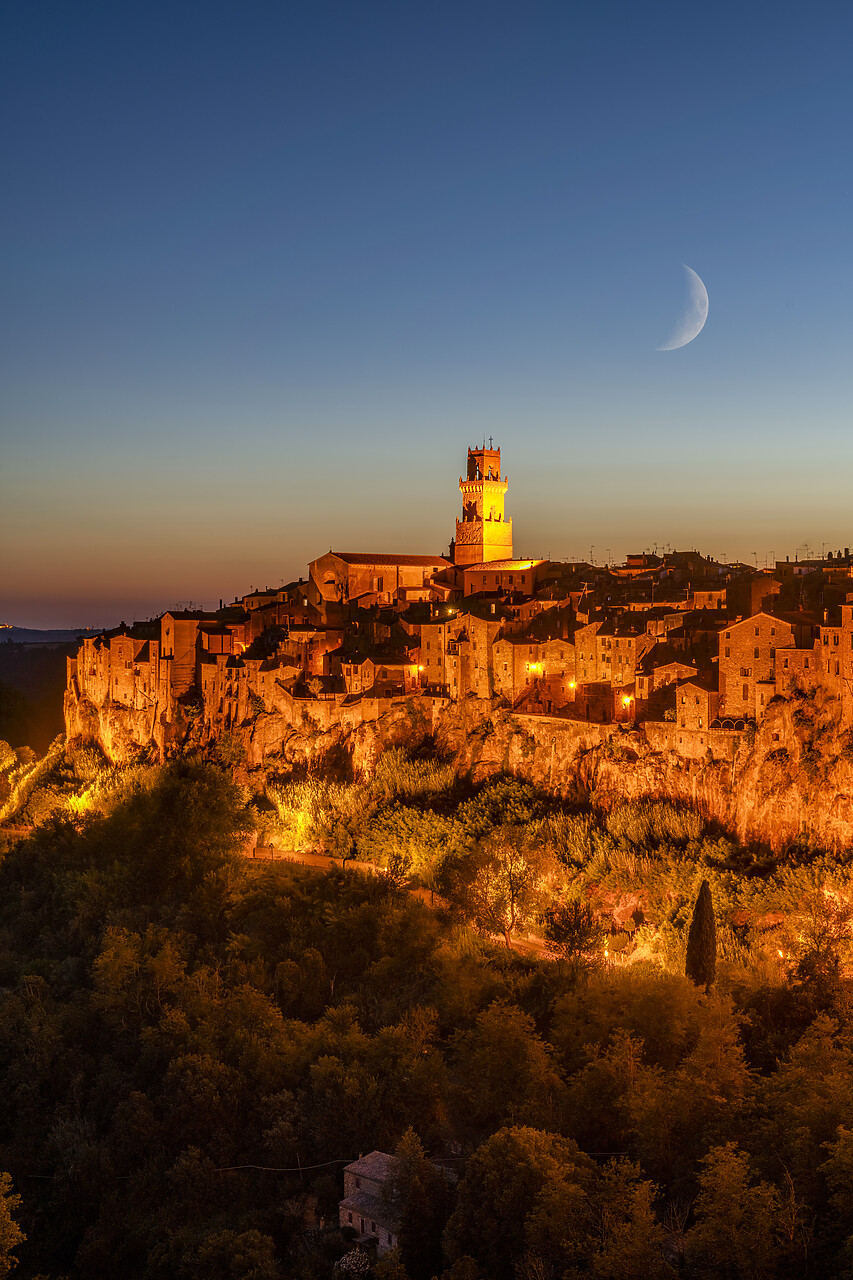 #240407-2 - Crescent Moon over Pitigliano, Tuscany, Italy