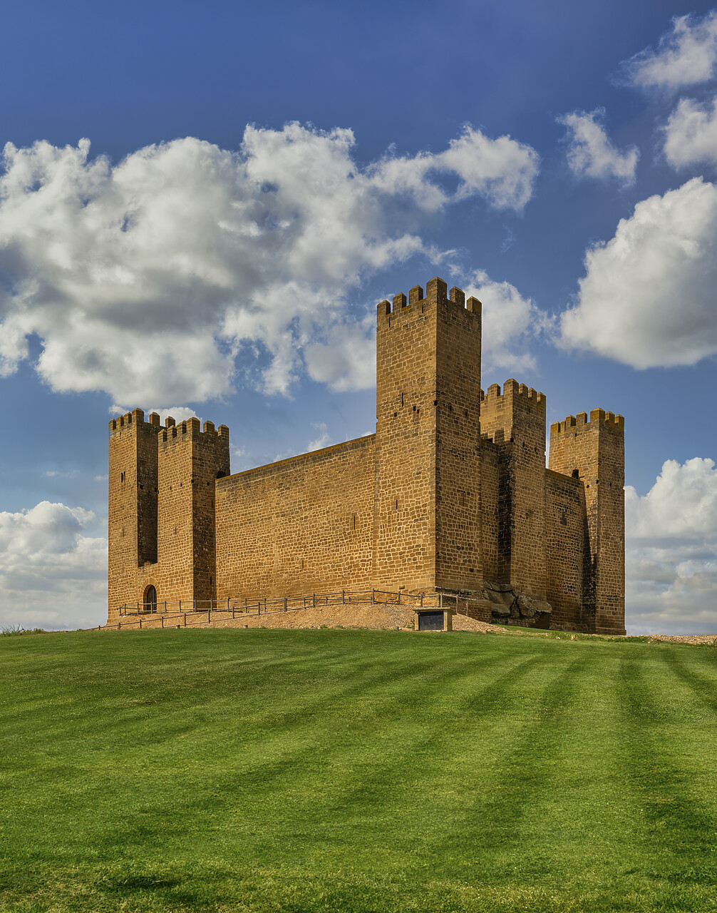 #240518-1 - Sádaba Castle, Sádaba, Aragon, Spain