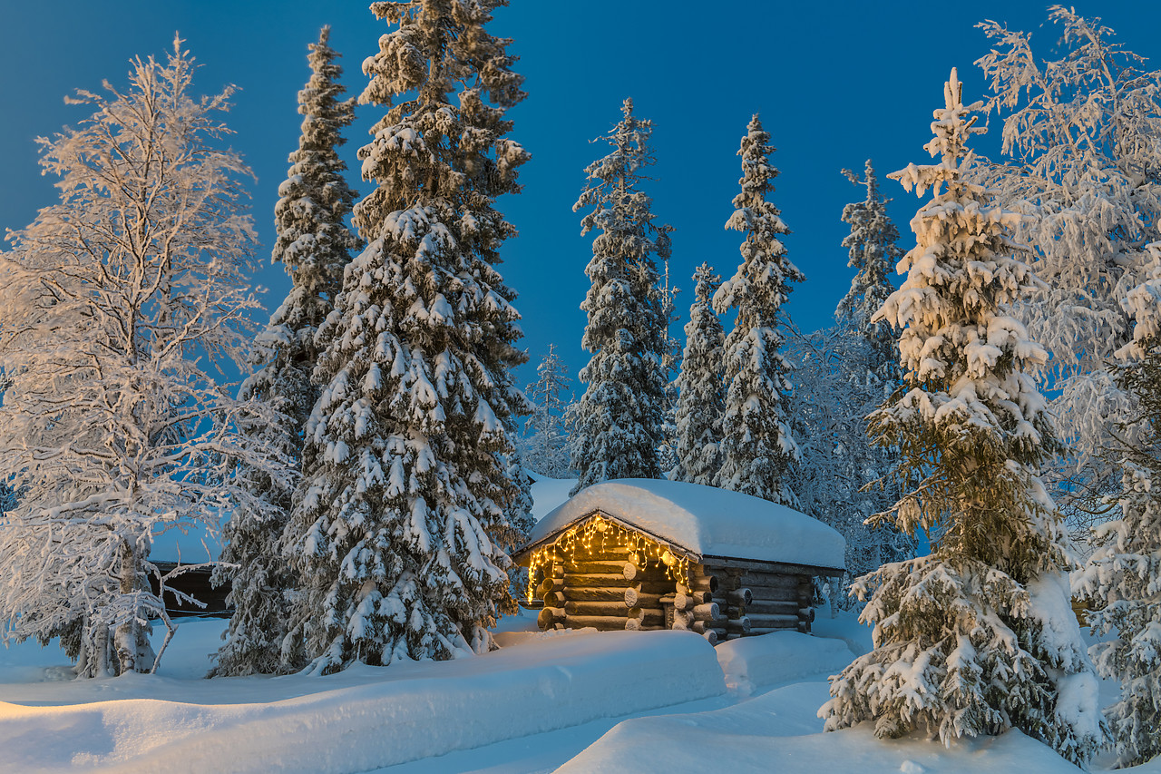 #400064-1 - Cabin in Winter, Ruka, Finland