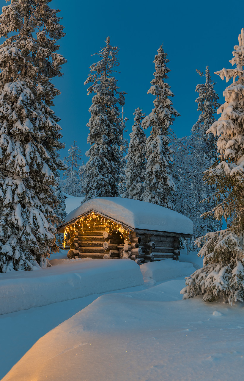 #400064-3 - Cabin in Winter, Ruka, Finland