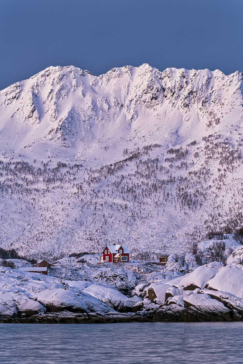 #400078-2 - Red House below Reinstinden, Senja, Norway