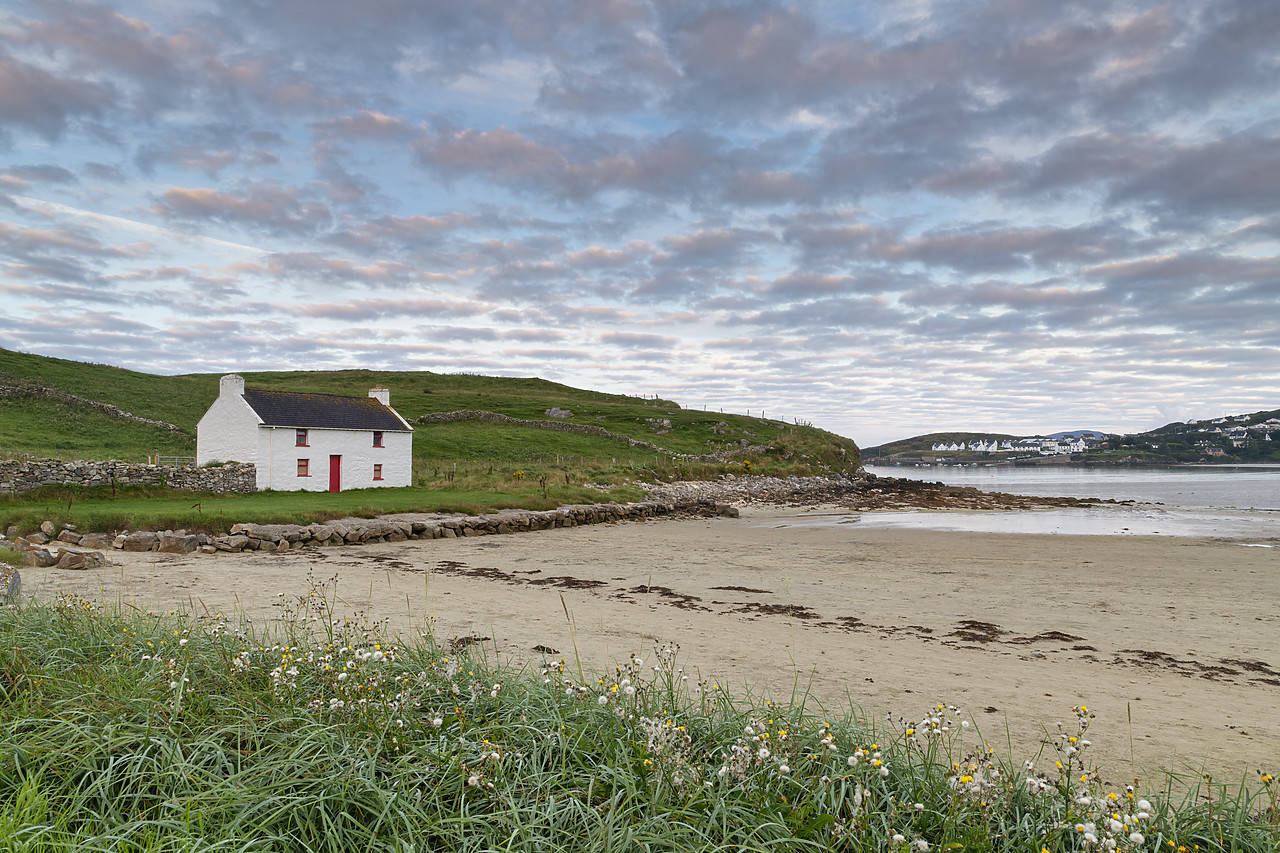 #410343-1 - Traditional Irish Cottage on Beach, Downings, County Donegal, Ireland