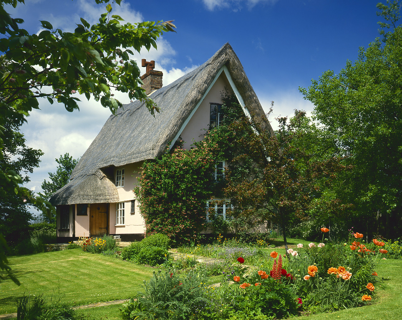 #86713-1 - Thatched Cottage & Garden, near Dennington, Suffolk, England