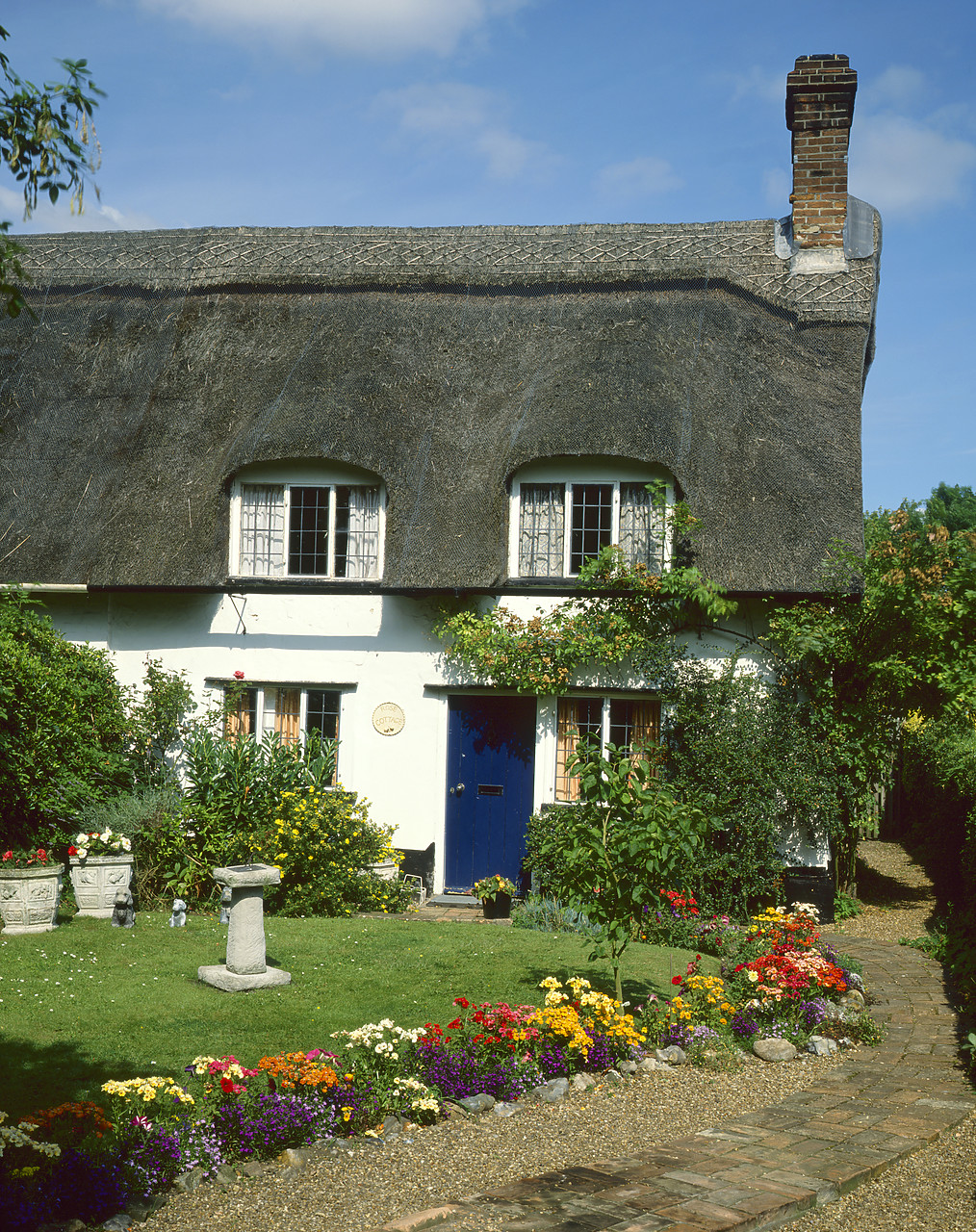 #881538-2 - Thatch Cottage & Garden, Brooke, Norfolk, England